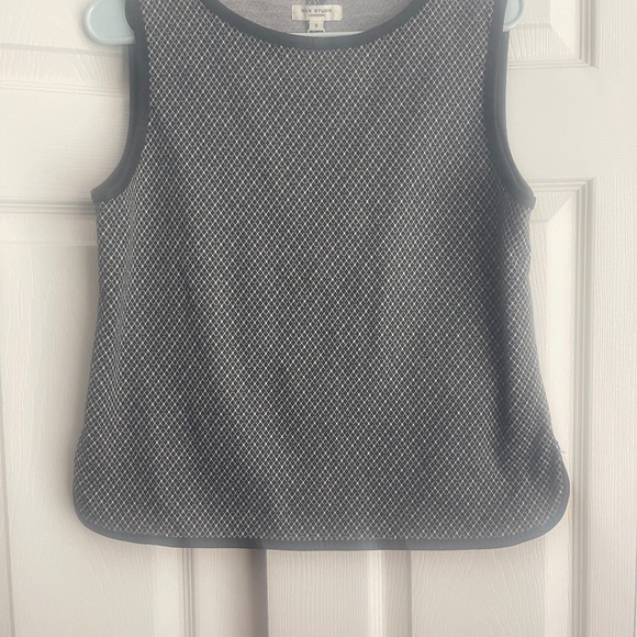 NWT Max Studio women's B&W Geometric Tank Top w/ Faux black leather trim. #428 - Picture 3 of 12